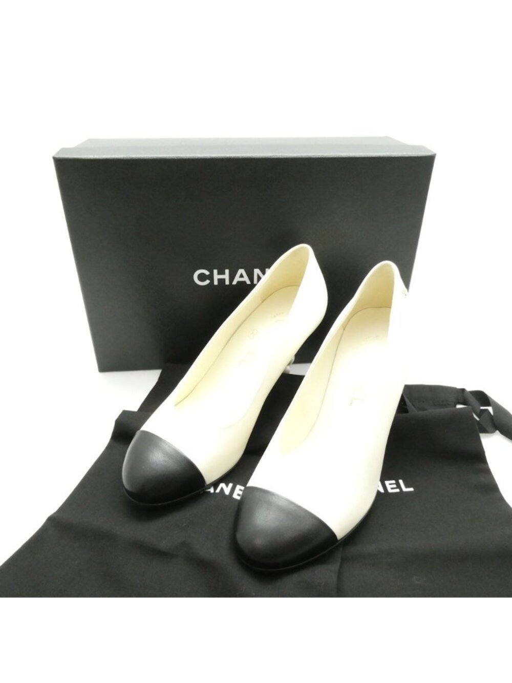 Chanel Pumps Heels Pearl Bicolor